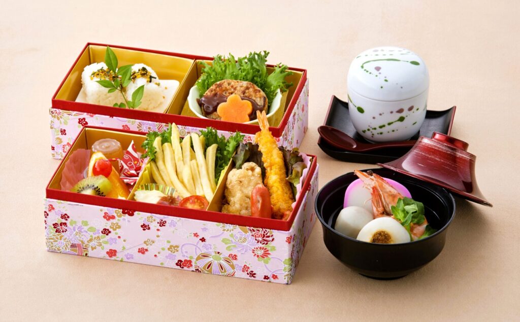 お子様向けの海老雑煮ランチセット。